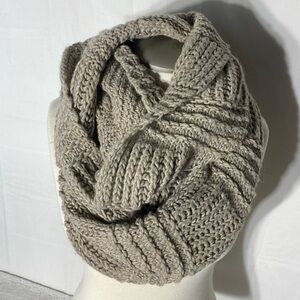 5/$25 Cozy Beige Chunky Knit Infinity Scarf